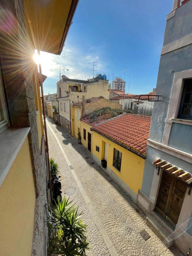 Back To The Past Appartement Olbia Buitenkant foto
