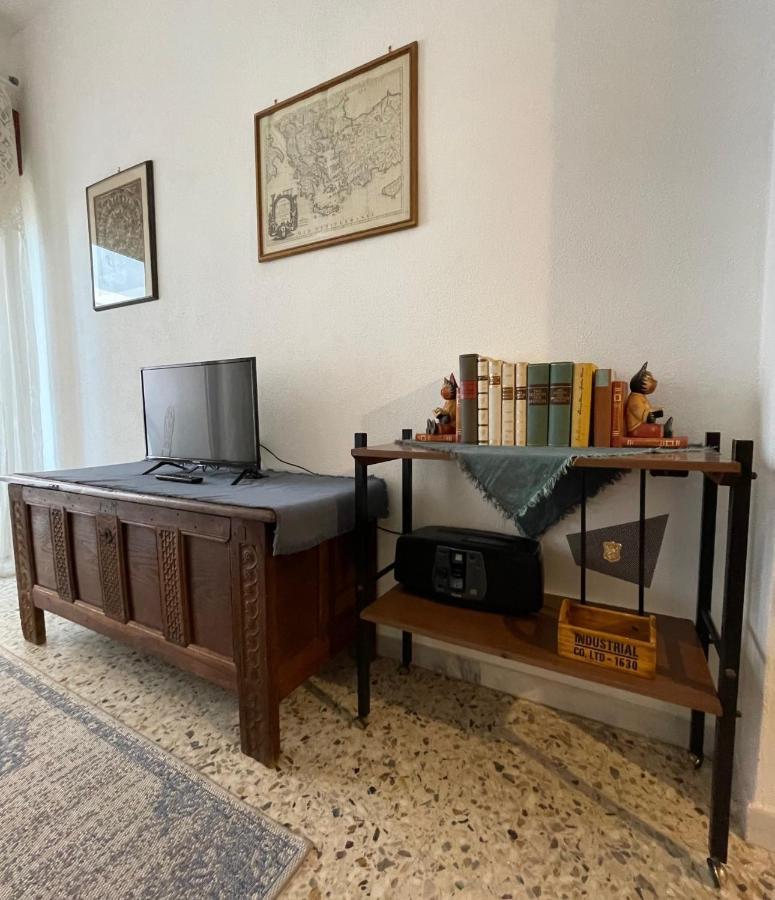 Back To The Past Appartement Olbia Buitenkant foto