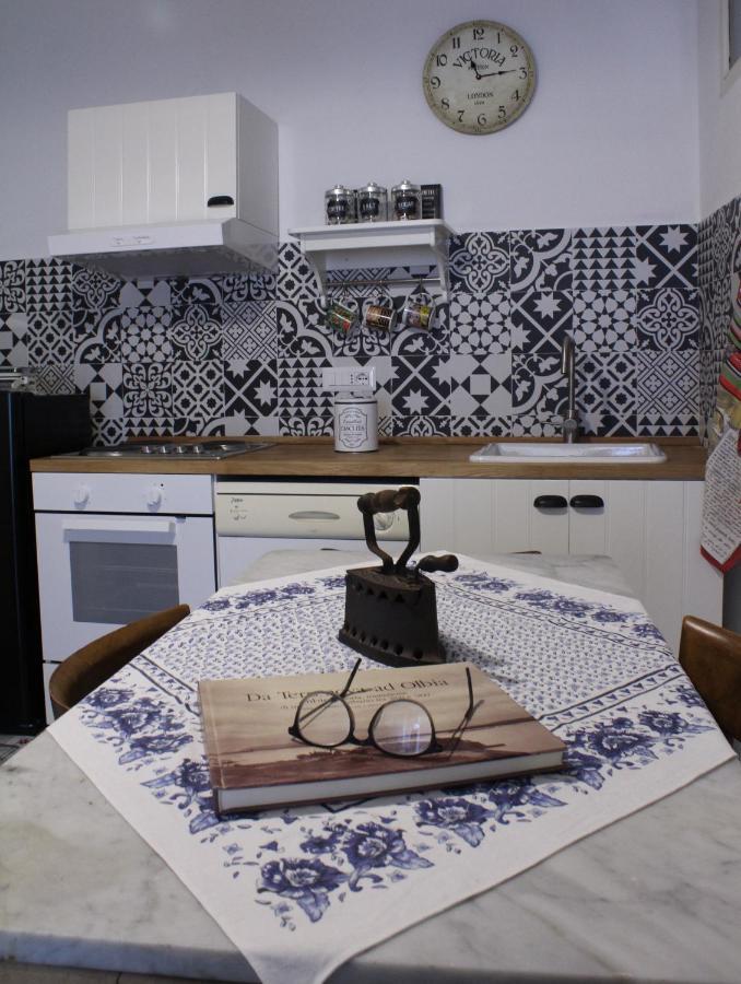 Back To The Past Appartement Olbia Buitenkant foto