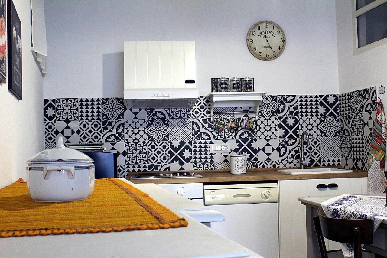 Back To The Past Appartement Olbia Buitenkant foto
